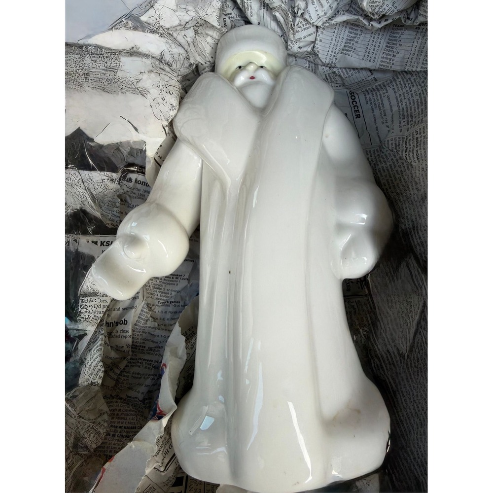 Vintage MUSICAL SANTA CLAUS White Porcelain Wind-up Figurine